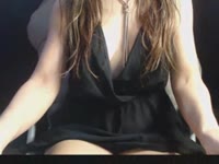 Hoi, ik ben Emmelien, een 34-jarige stijlvolle brunette met prachtige ogen en een lieve glimlach. Ik plaag je graag. Vertel me je fantasieën en we gaan samen op reis! Alles kan en niets moet. Je kunt ook gewoon even contact met me opnemen voor een praatje. Kus, Emmelien