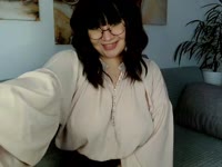 Hi, My name is Lila :) I have two higher educations for which I can