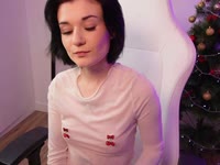 Hi! I’m someone who loves light, warmth, and genuine conversations. I adore the feeling of freedom, beautiful aesthetics, and those moments when you can just be yourself. I enjoy experimenting with looks, creating moods, and sharing energy through the frame.