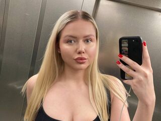 free chatroom JuliaRupert