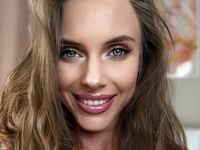 naked webcam girl photo MichelleRouz