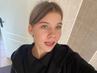 beautiful camgirl NadineGene