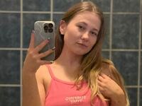sexy camgirl picture GlossyMonica