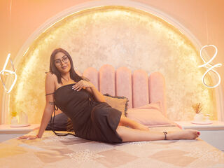 girl cam AishaCarpenter