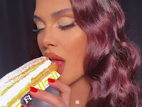 camgirl playing with sextoy Alexa