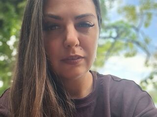 cam girl showing tits AryaMalone