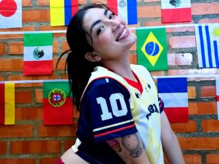 nude camgirl photo AuraLee