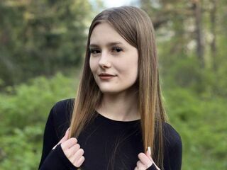 naked webcamgirl video BernardPeters