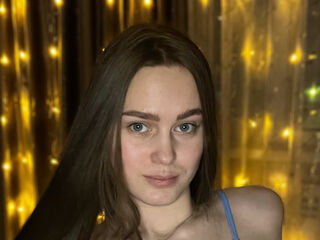 nude webcamgirl pic BernardineCaiafa