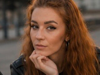 webcam strip tease show BonnieHansen