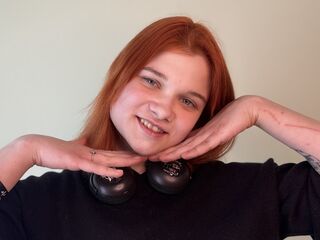 camgirl showing pussy ChiaPreuitt