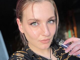 naughty cam girl masturbating CristaStwell