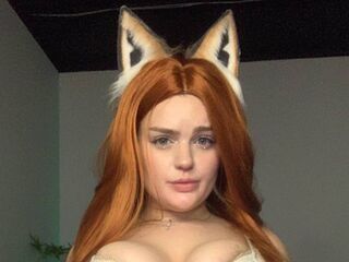 topless webcamgirl DaniellaBang