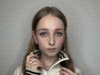 cybersex chatroom DessieBusche