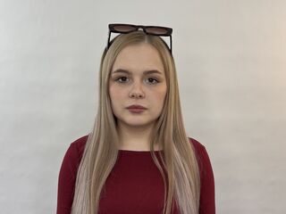 shaved pussy cam DonellaAutobee