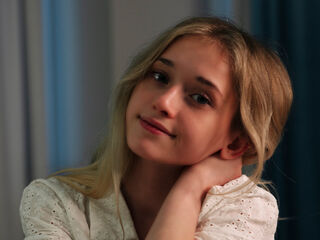 fingering cam slut DorisCounsell