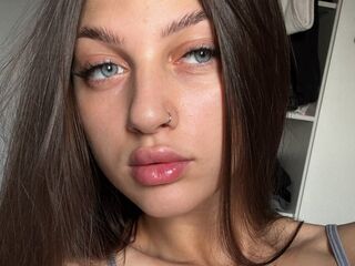cam girl chatroom FionaHey