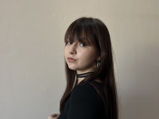 beautiful webcam girl FloHaake