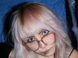 naked girl with webcam masturbating with dildo GrettaLuna