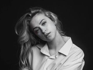 camgirl porn webcam GwynethHibbits