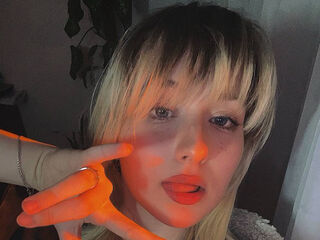 cam girl playing with dildo HanFiorini