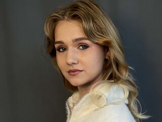 hot camhooker HelenPetrini