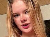 webcam babe chatroom JeannettaCeraos