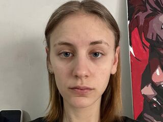 camgirl showing tits KarisaKalscheuer