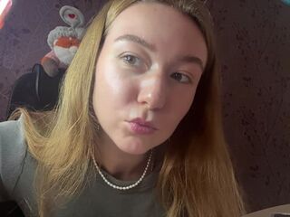 nude webcam girl photo KayeEliasen