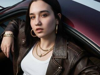 nude camgirl pic LeraMednis