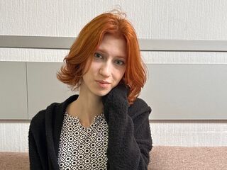 cam slut LettyAegerter