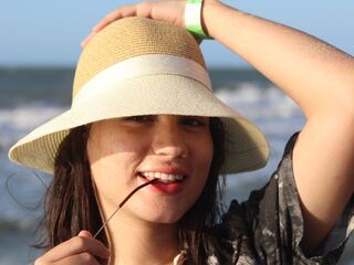 naked girl with webcam masturbating with vibrator LexasWorld