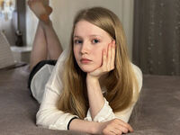 cam girl LilianHoward