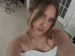 girl showing pussy LilianVanarsdale