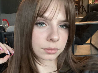 camgirl LoiseHarington