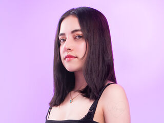 girl webcam LunaBelleth