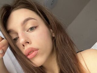 girl nude LyraMoonshadow