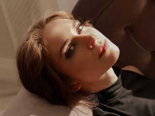 topless webcam girl MargaretMuller