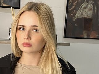 erotic cam picture MarnieRhyner