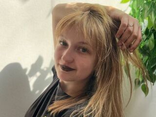 topless webcamgirl MarryMartins