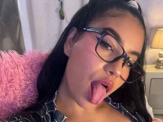 naked webcamgirl video MihaCameron