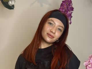 camslut topless MonaDobin