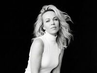 camwhore spreading pussy MonicaLores