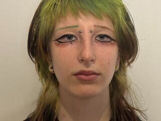 naked cam girl masturbating with vibrator PiaBraden