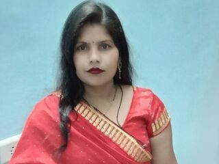 cam girl masturbating with dildo SaronLey