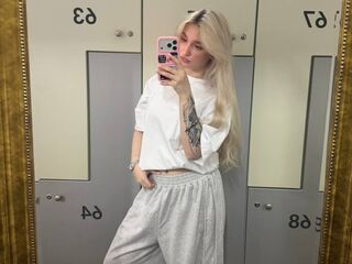 masturbating ScarlettAndreula