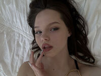 topless webcam girl SelenaNoelle