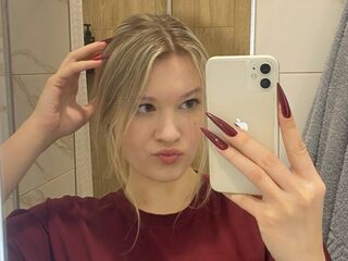 naughty cam girl SkyeDavi