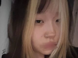 camgirl masturbating with sextoy SusannaNicolls