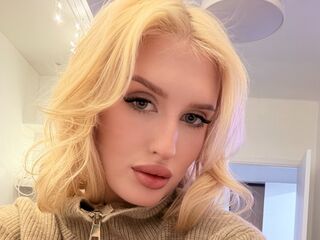 camgirl playing with sex toy TerisaKlyn
